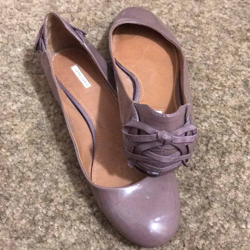 Vera Wang Detailed Flats